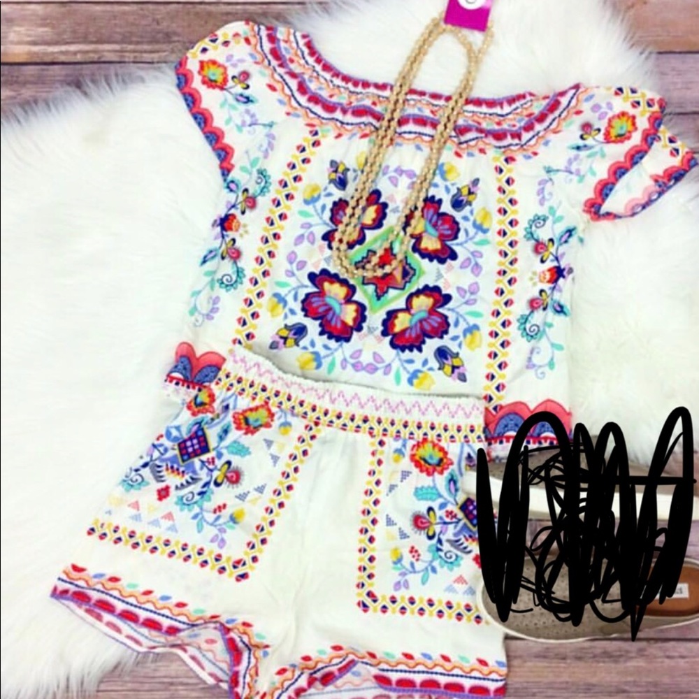 Searching For: Flying Tomato Embroidered set